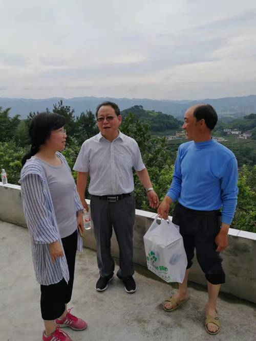 说明: http://www.cim.cdut.edu.cn/__local/7/52/6F/293F6656459F5E09970F6A2F449_5BDBD083_20202.jpg